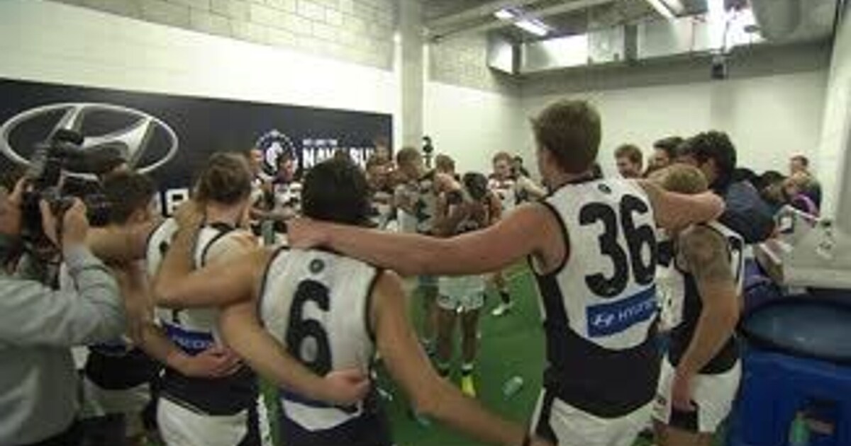 Carlton sings the song (Rd4)